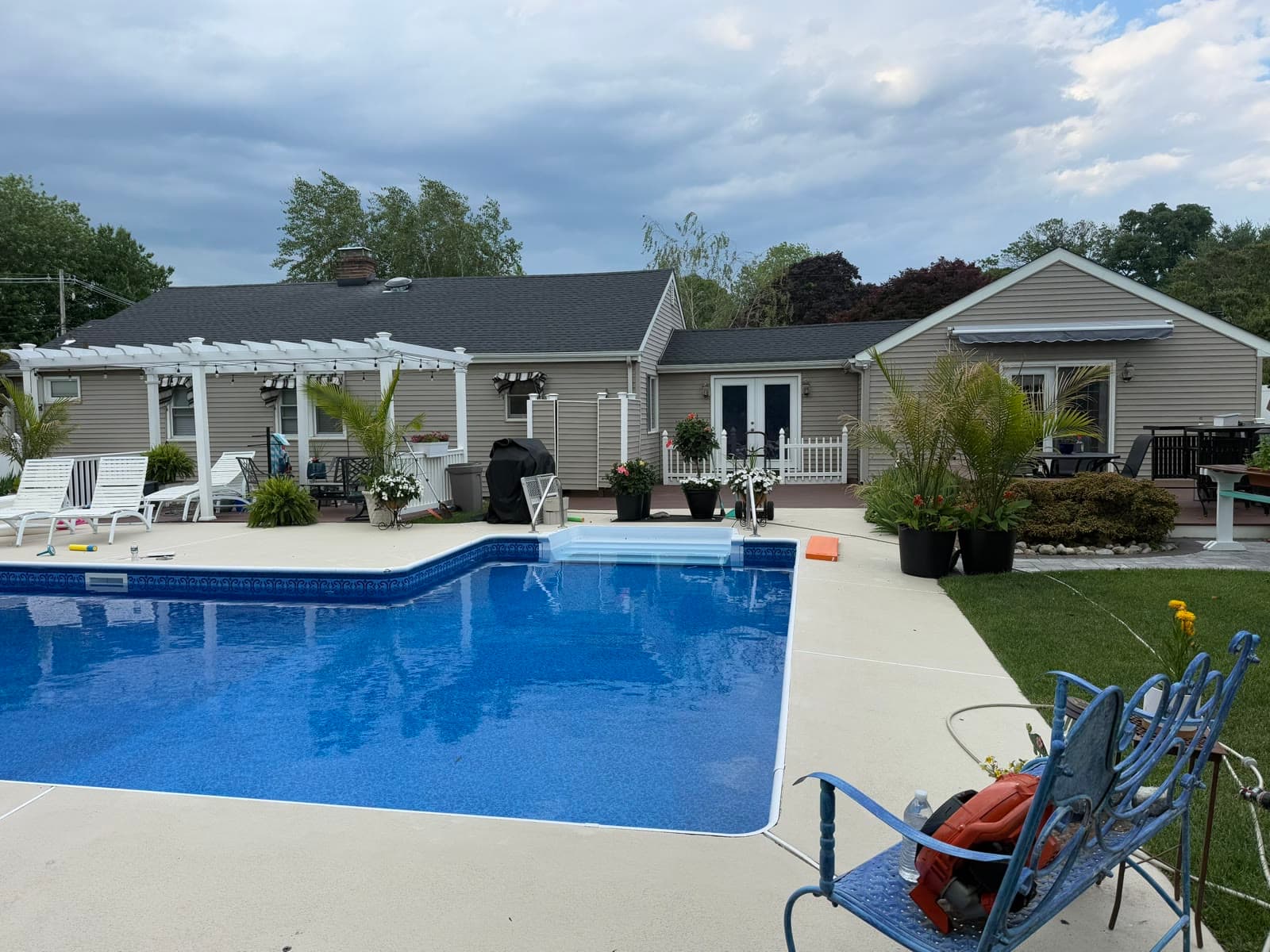 A completed residential roof by Green Apple Roofing in New Jersey